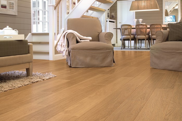 繁華的生活環(huán)境是要用好的進(jìn)口地板來裝飾