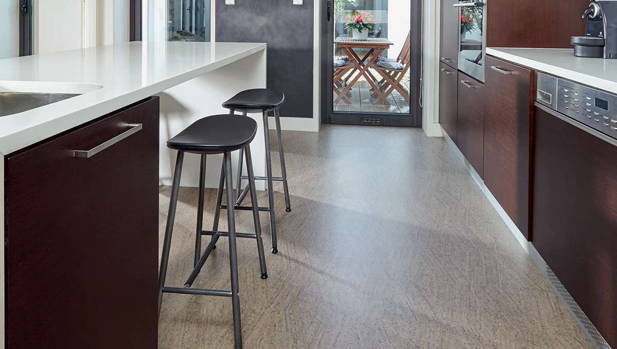 實(shí)木復(fù)合地板得高品牌打造寒冬暖窩家居？ 5