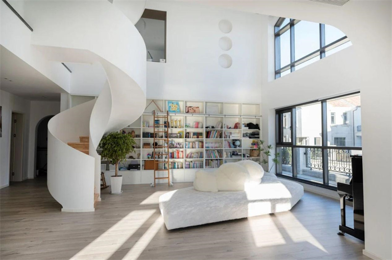 Room Tour|600㎡海濱別墅,沉浸式悅享極簡家居風尚 image1